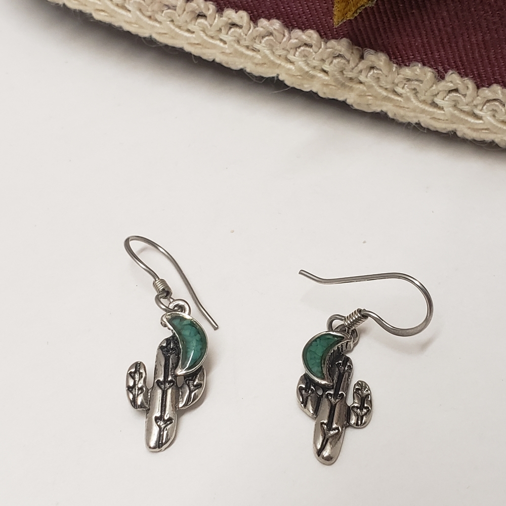 Vintage Castings on Parade Silver Cactus & Crushed Jade Stone Moon Earrings 90s